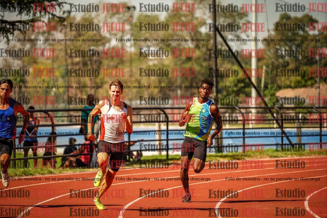 Fotos de los 200 m llanos de varones