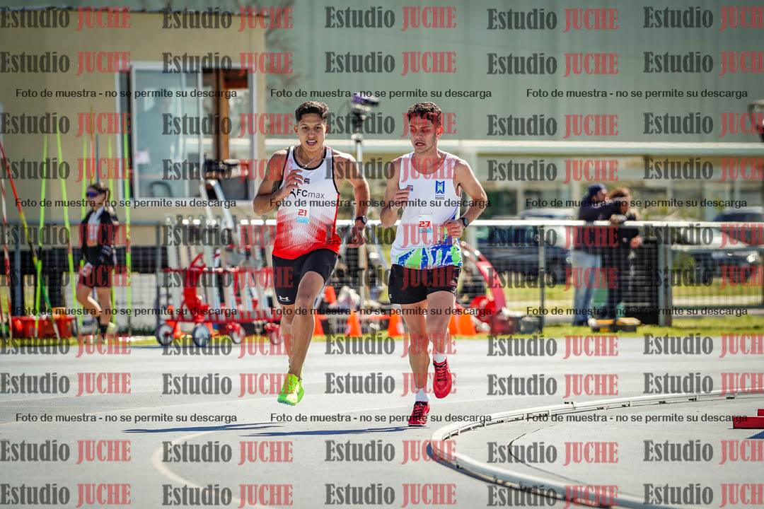 Fotos de los 5000 m llanos de mujeres y varones