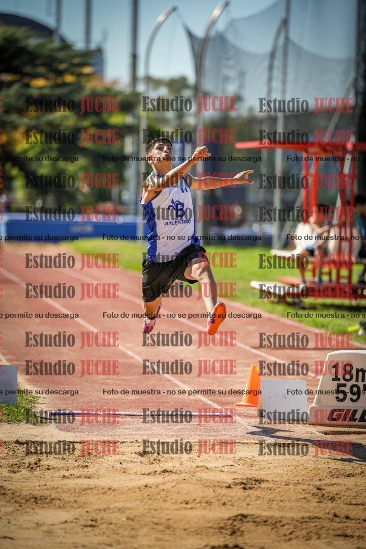 Fotos del salto en largo de varones - incluye U16
