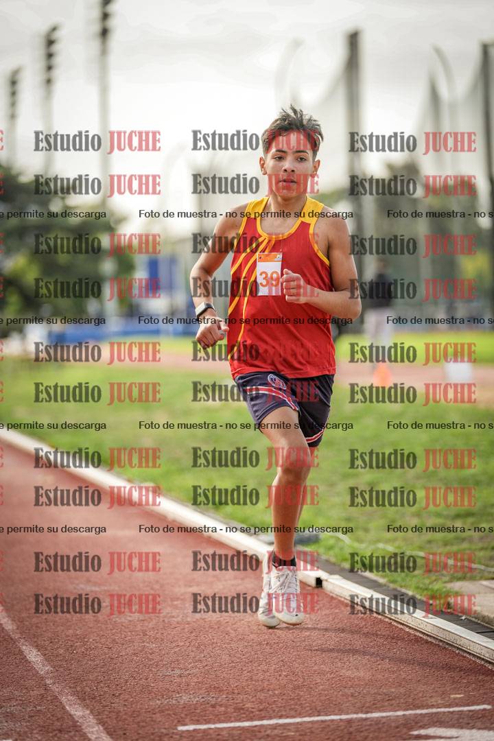 Fotos de los 600 m llanos de varones