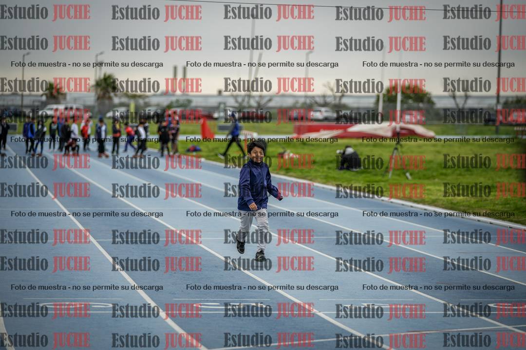 Fotos de los 50 m llanos de varones - U12