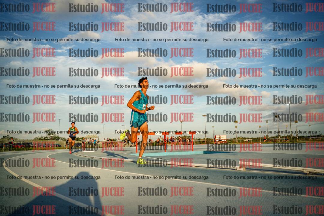 Fotos de los 3000 m llanos de varones