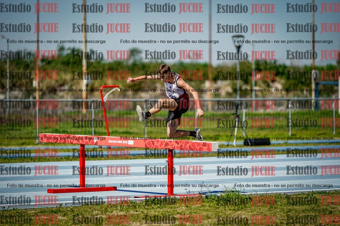 Fotos de los 2000 m con obstáculos de varones