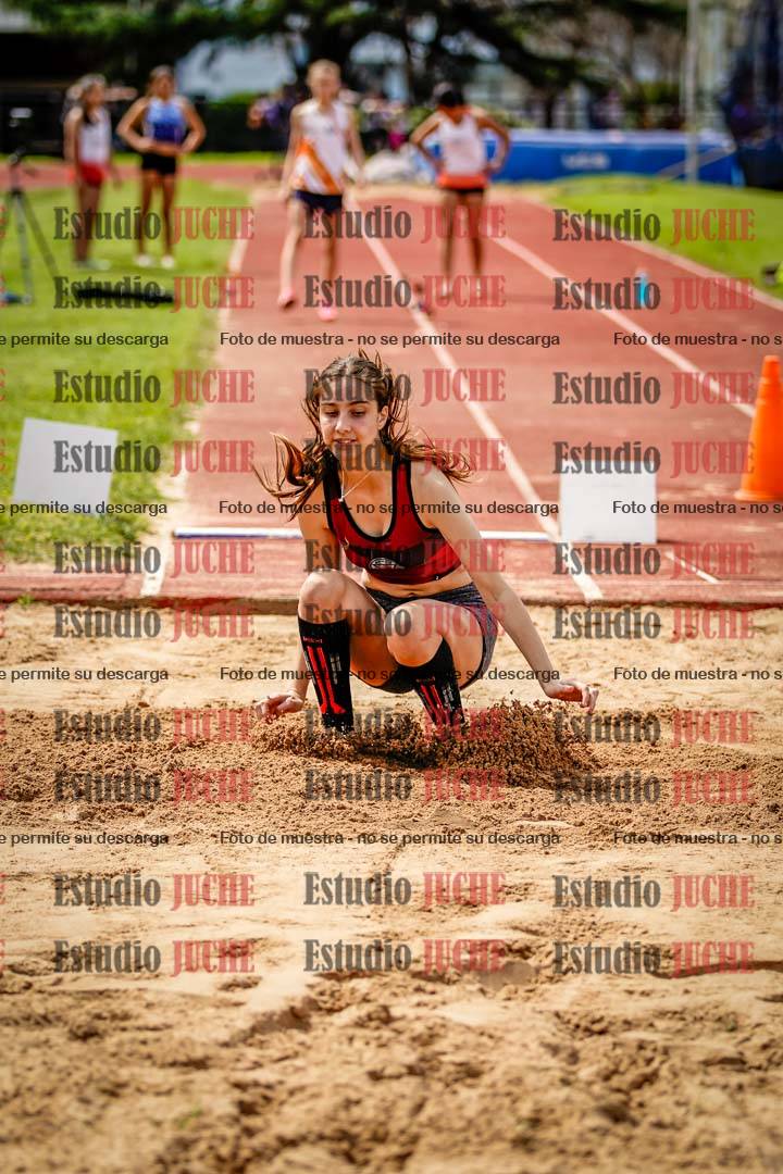 Fotos del salto en largo de mujeres