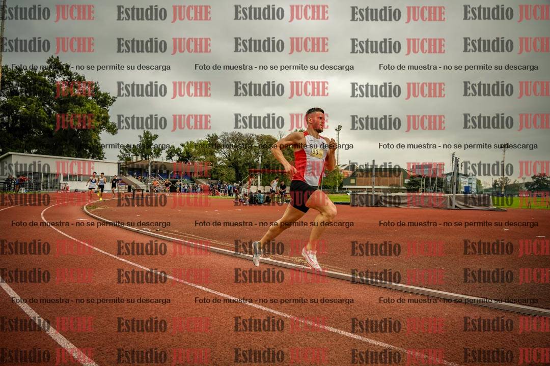 Fotos de los 800 m llanos de varones