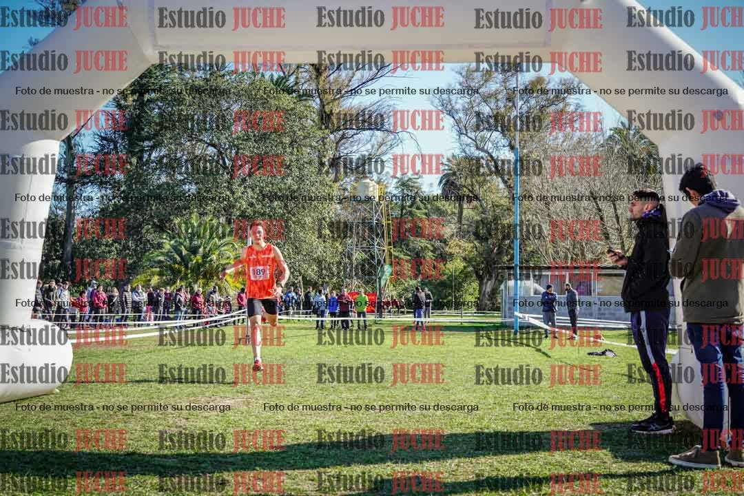 Fotos de la llegada del cross de 6000 m