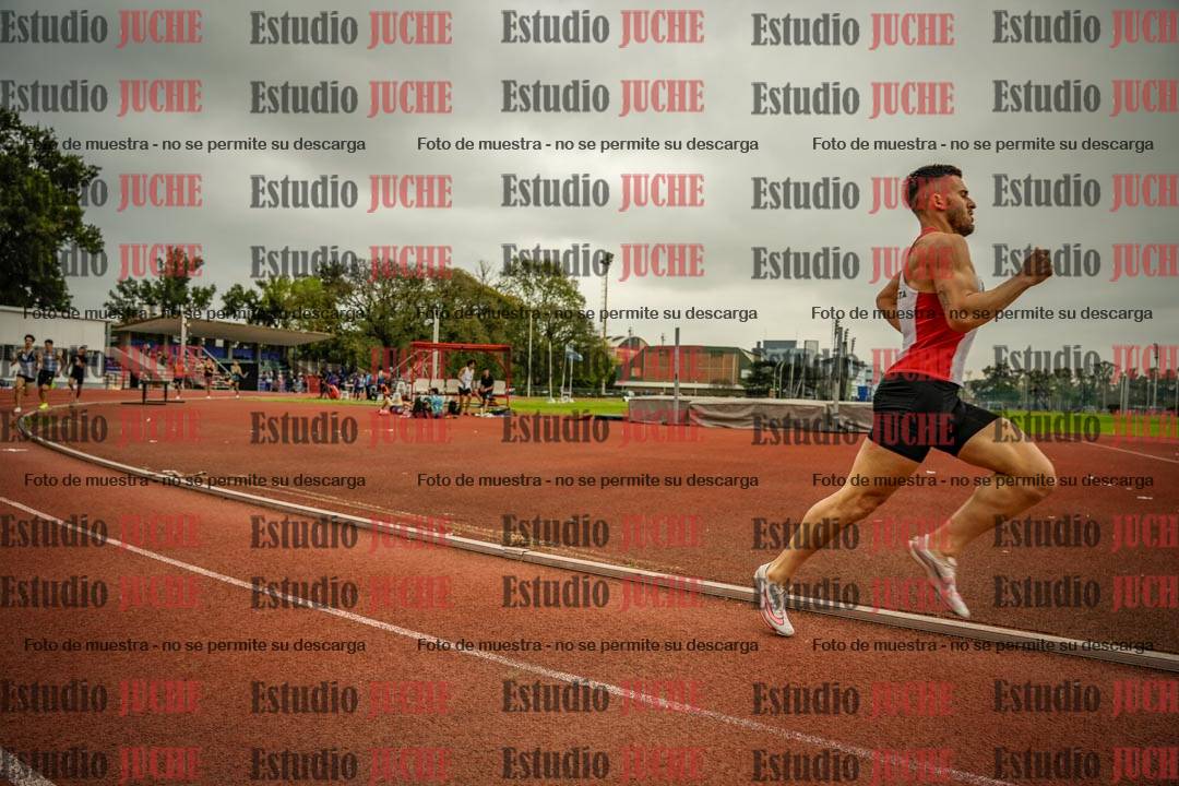 Fotos de los 800 m llanos de varones
