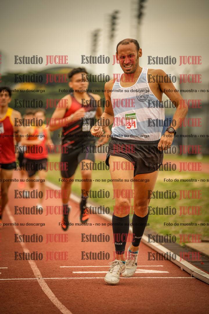 Fotos de los 800 m llanos de varones