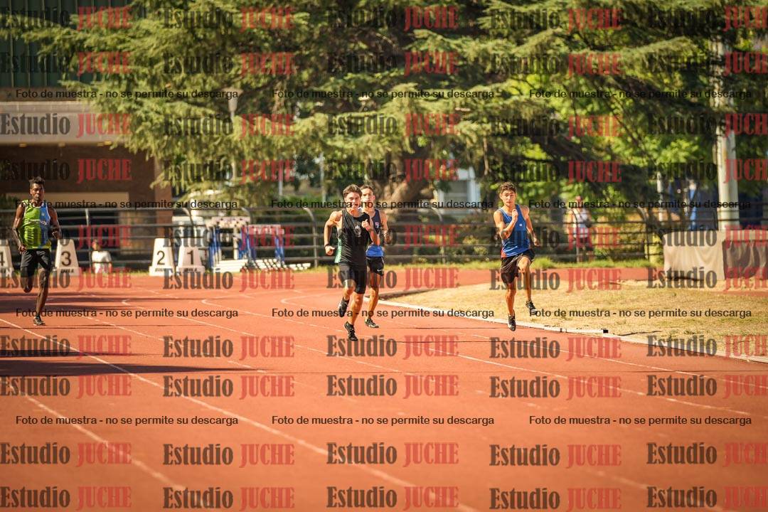 Fotos de los 200 m llanos de varones