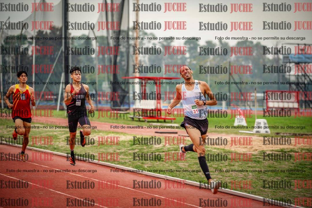 Fotos de los 800 m llanos de varones