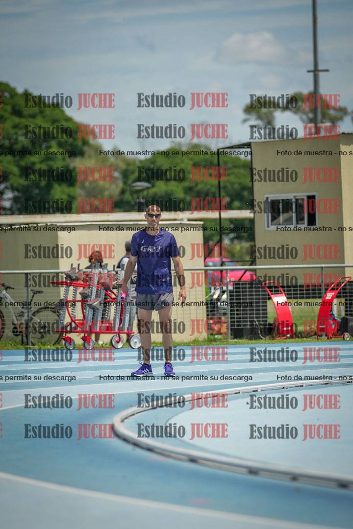 Fotos de la largada de los relevos 20' para running teams - serie 2