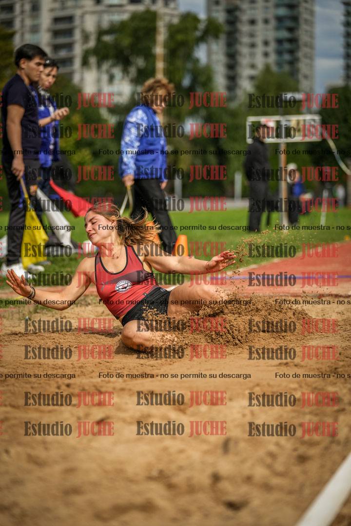 Fotos del salto en largo - mujeres mayores