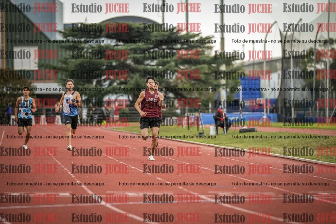 Fotos de los 400 m llanos de varones