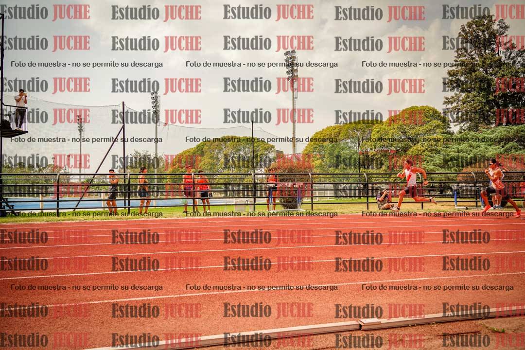 Fotos de los 200 m llanos de varones