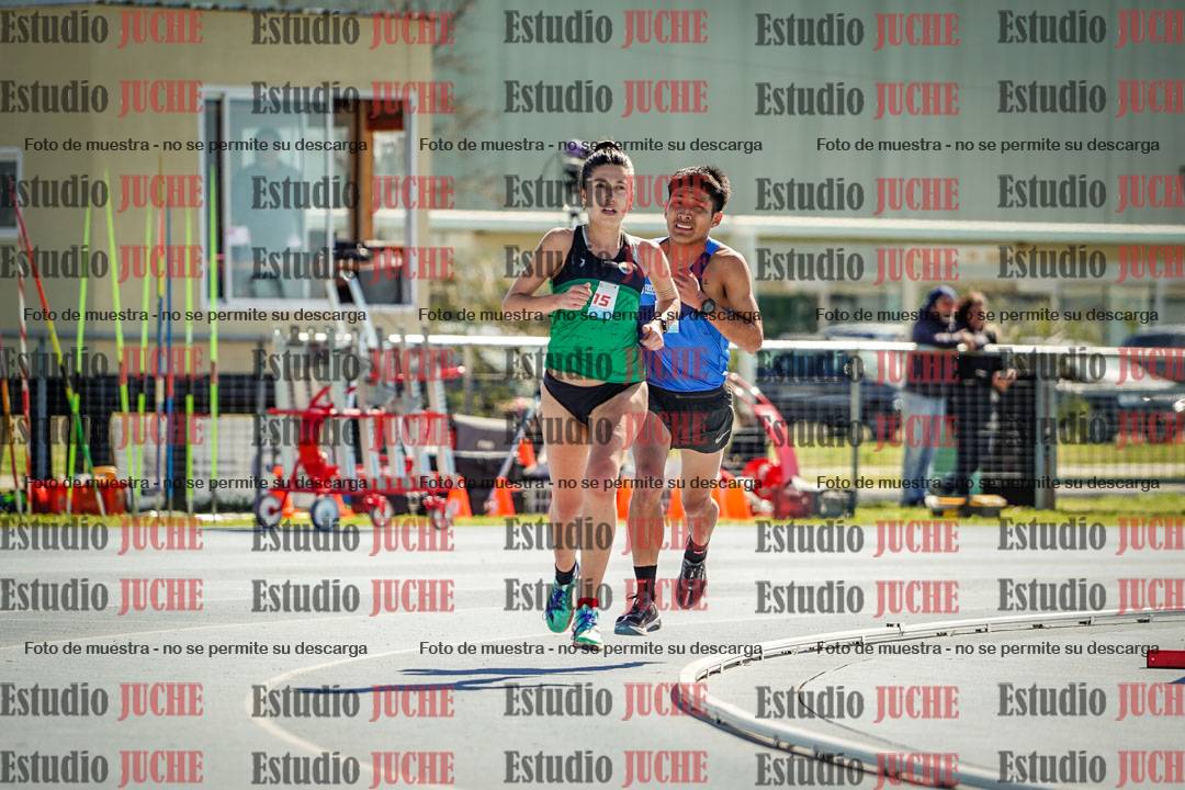 Fotos de los 5000 m llanos de mujeres y varones