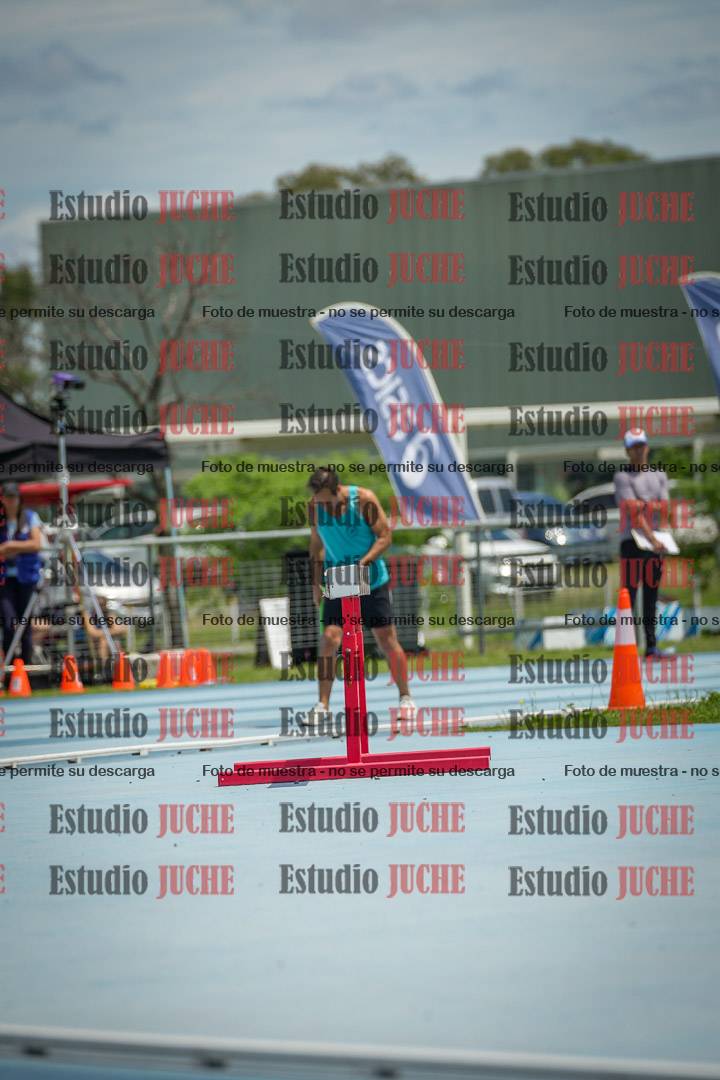 Fotos de la largada de los relevos 20' para running teams - serie 2