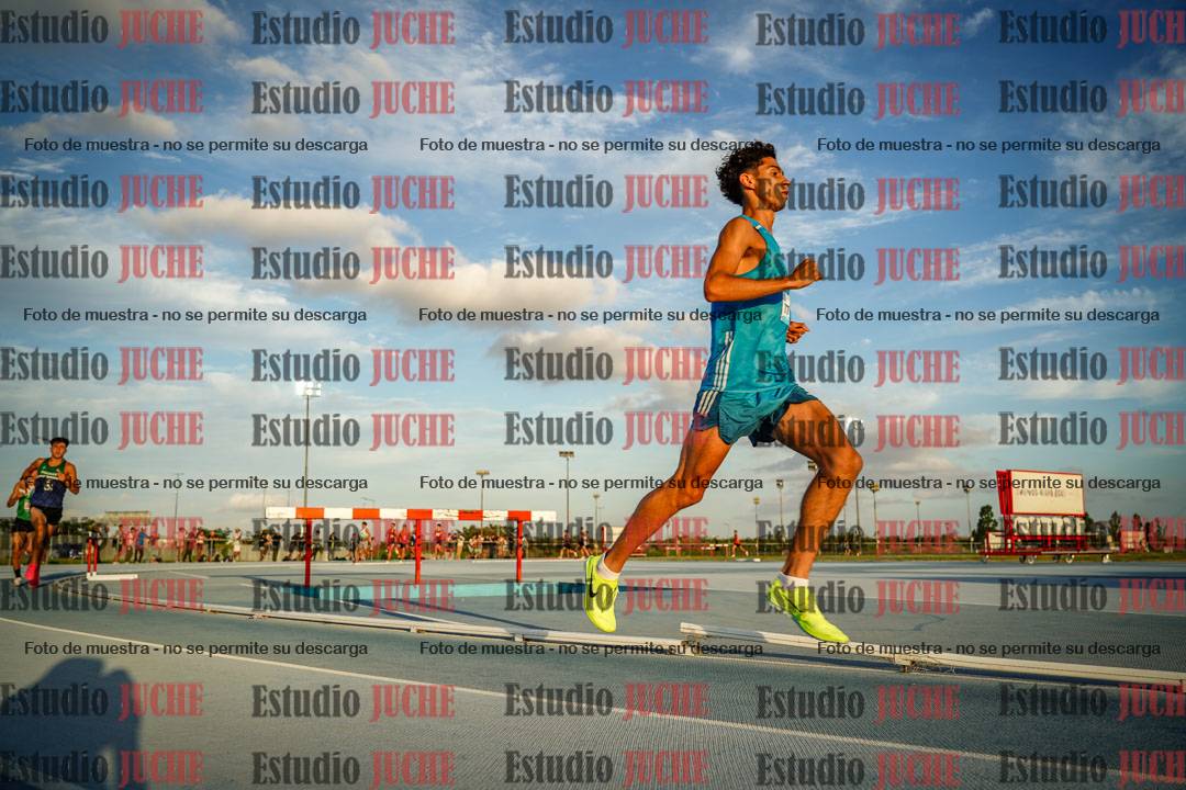 Fotos de los 3000 m llanos de varones