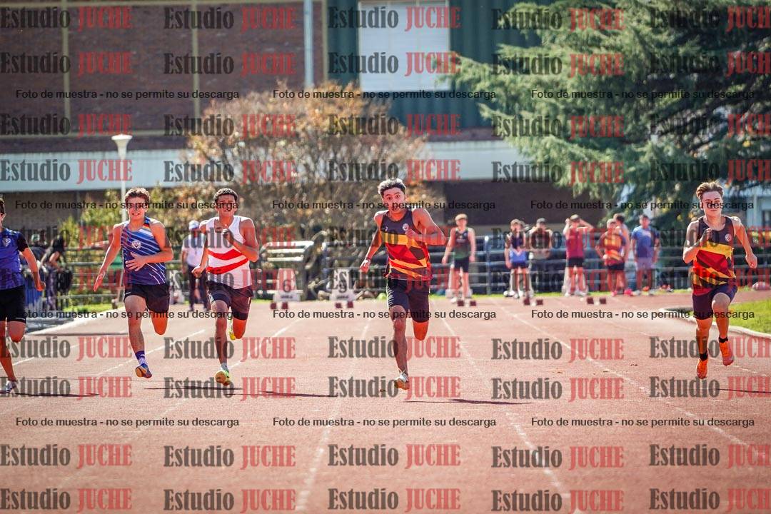 Fotos de los 100 m llanos de varones
