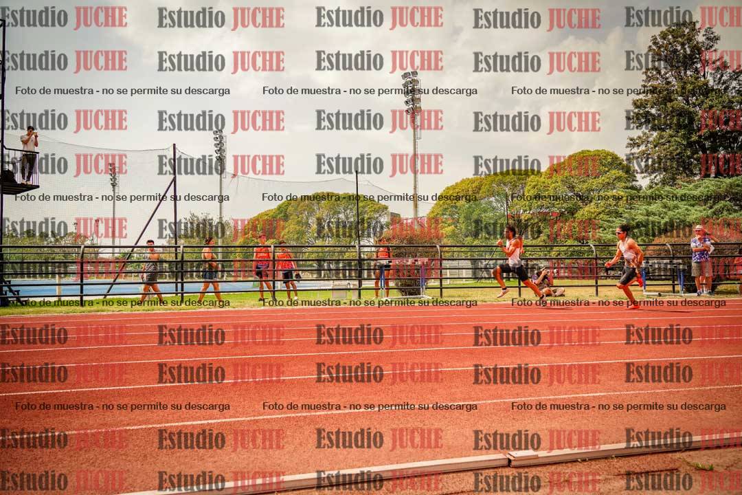 Fotos de los 200 m llanos de varones