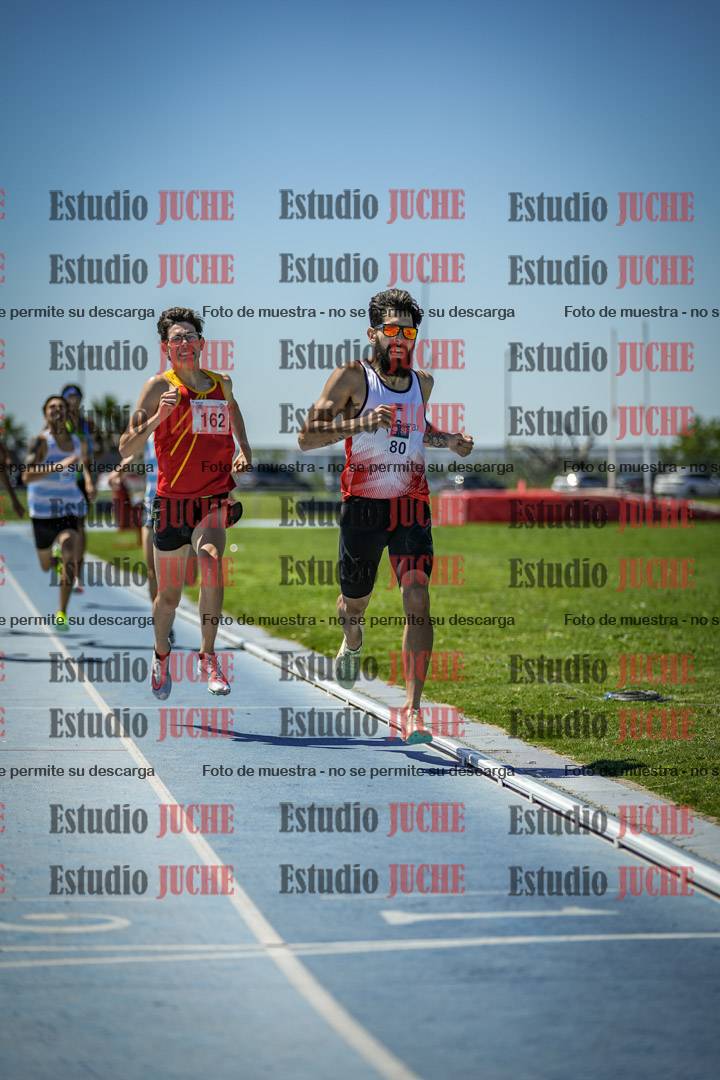 Fotos de los 800 m llanos de varones