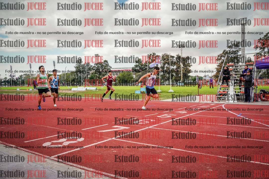 Fotos de los 400 m llanos de varones