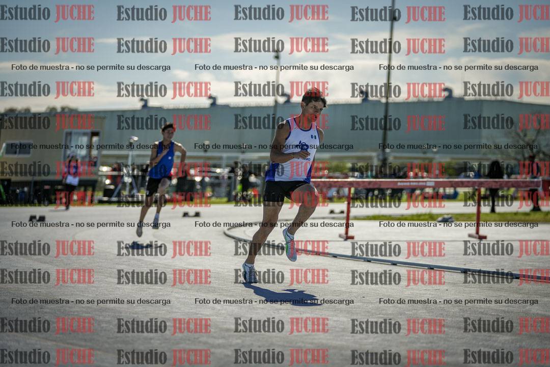 Fotos de los 400 m llanos de varones