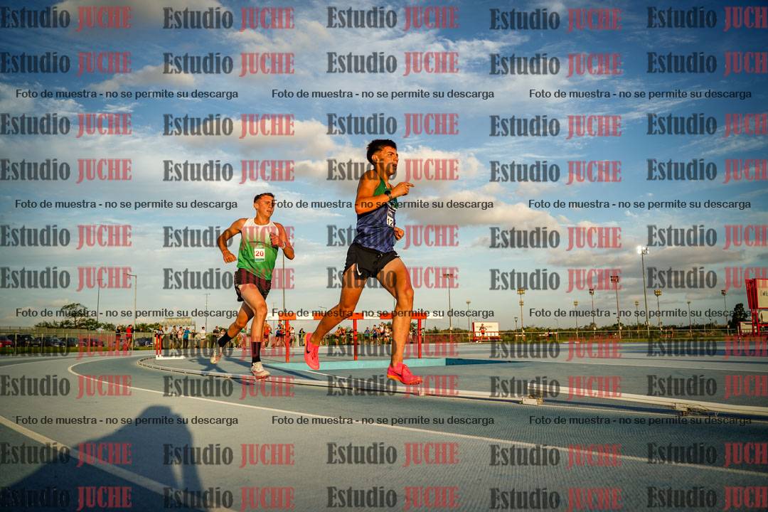 Fotos de los 3000 m llanos de varones