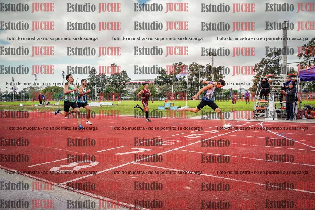 Fotos de los 400 m llanos de varones