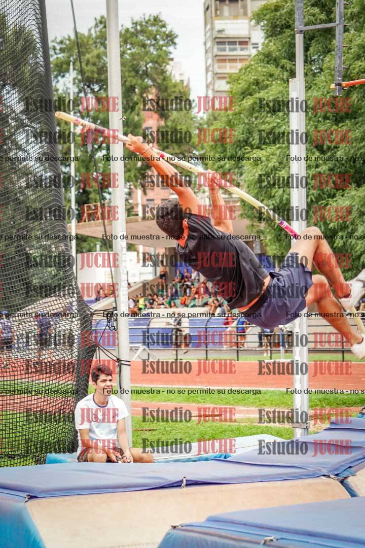 Fotos del salto con garrocha de varones - decatlón 8