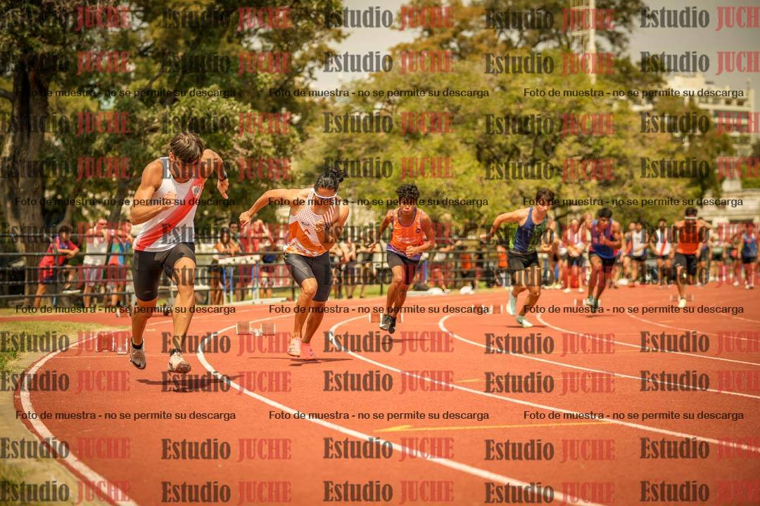 Fotos de los 200 m llanos de varones