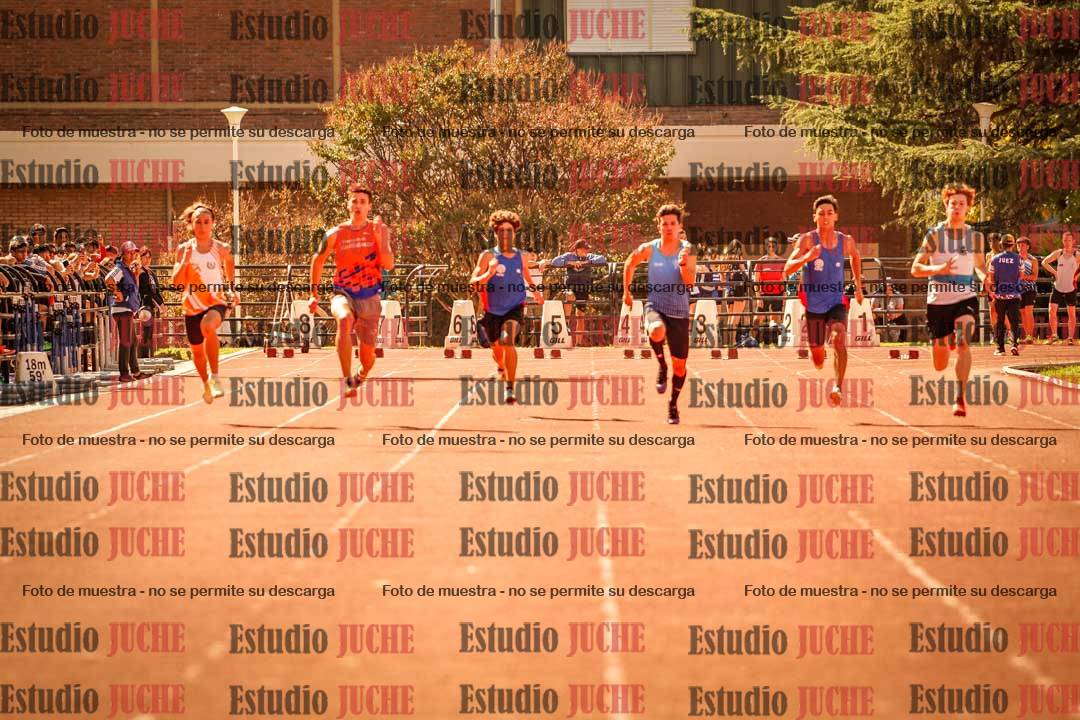 Fotos de los 100 m llanos de varones
