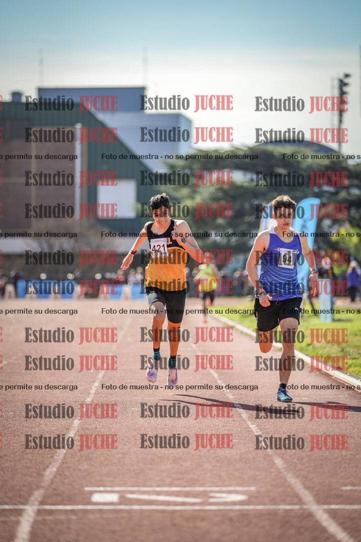 Fotos de los 800 m llanos de varones