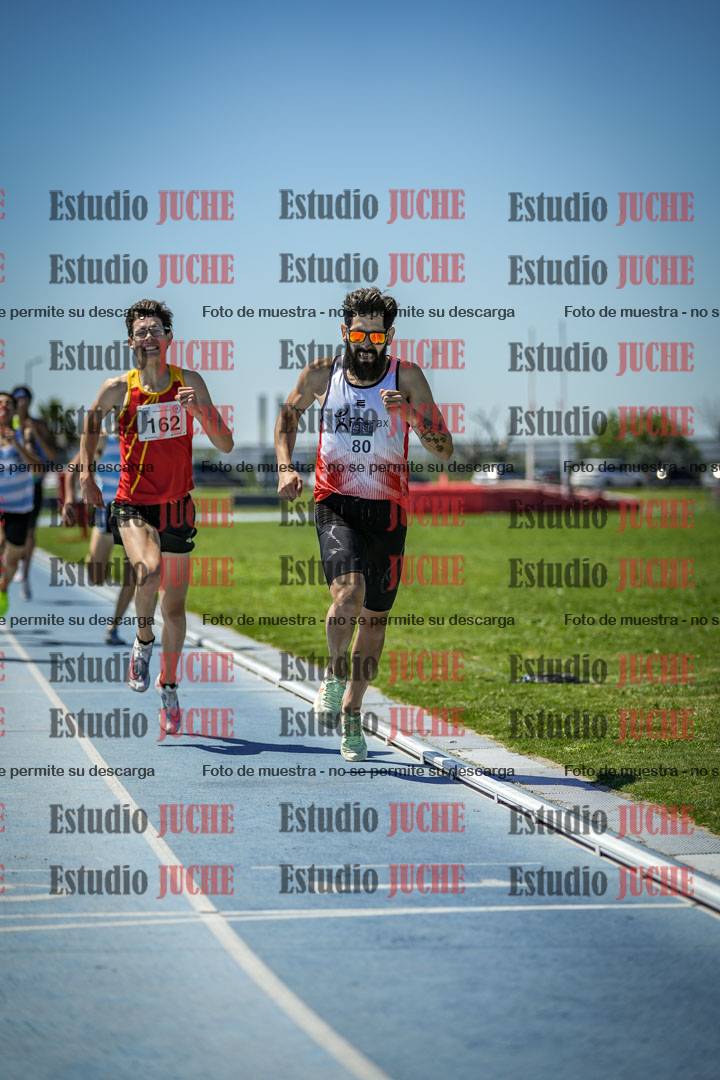 Fotos de los 800 m llanos de varones