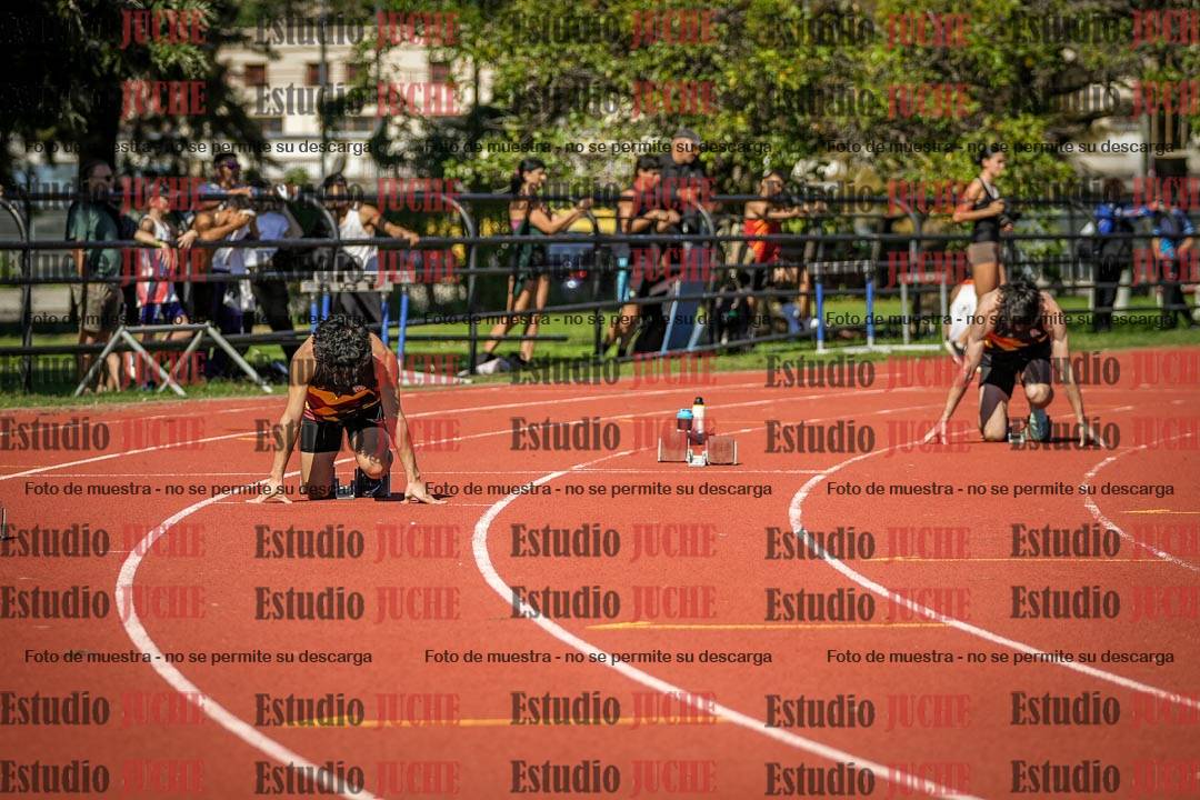 Fotos de los 200 m llanos de varones