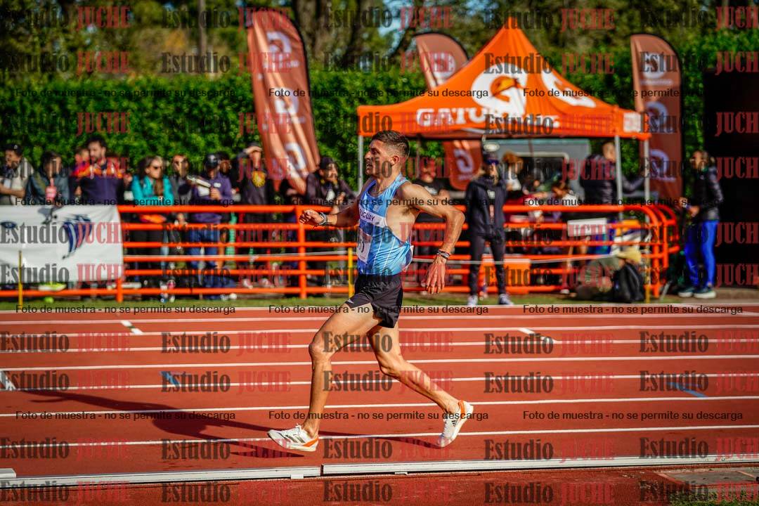 Fotos de los 3000 m con obstáculos de varones