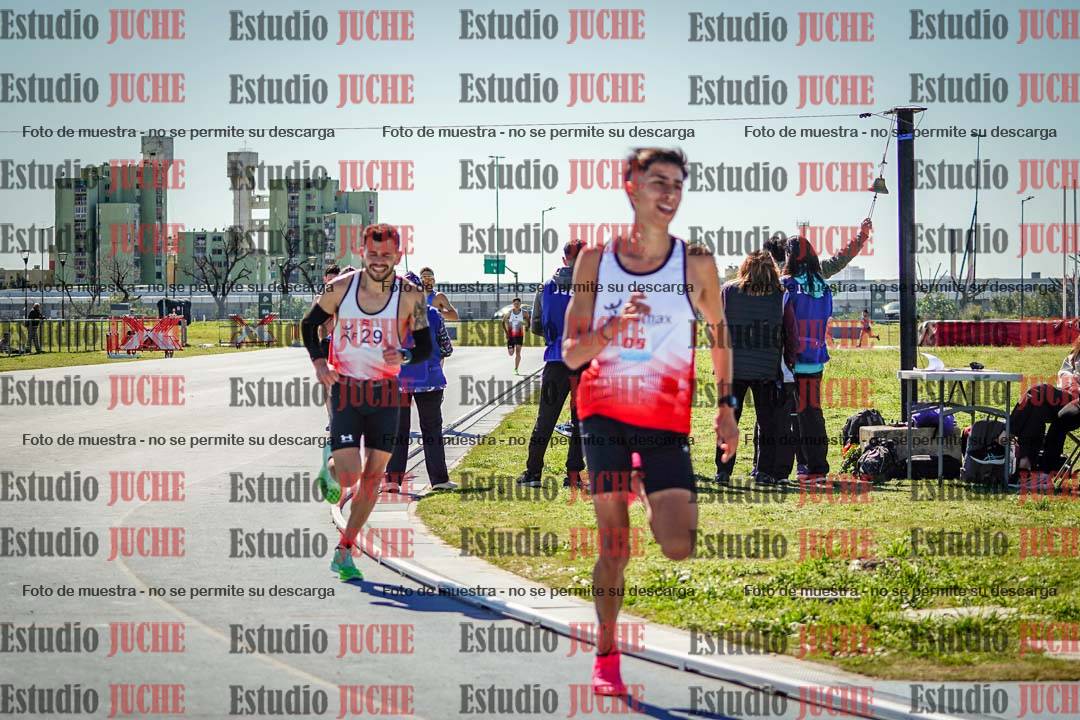 Fotos de los 5000 m llanos de mujeres y varones