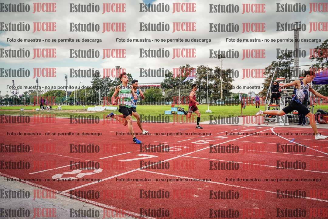 Fotos de los 400 m llanos de varones