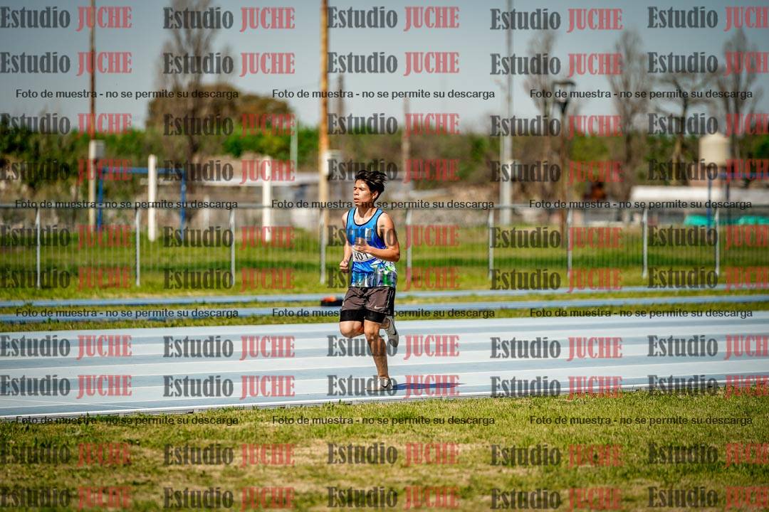 Fotos de los 2000 m con obstáculos de varones