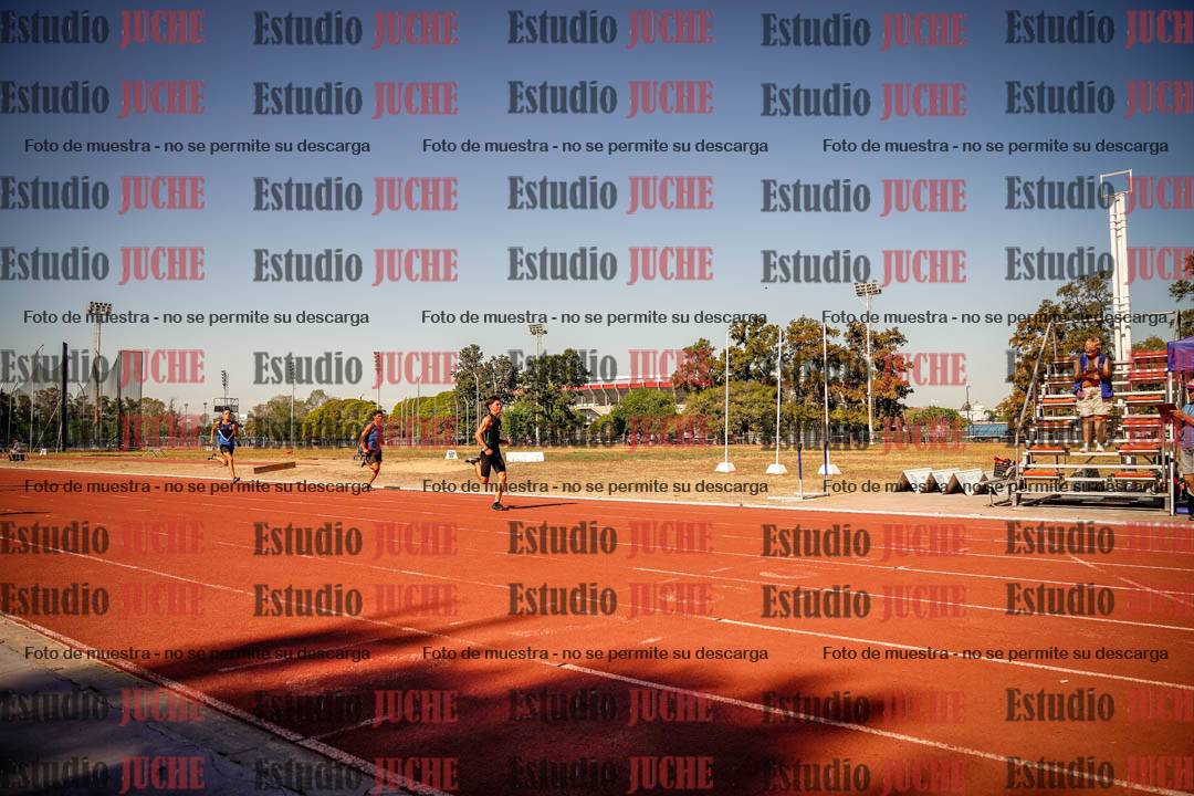 Fotos de los 200 m llanos de varones