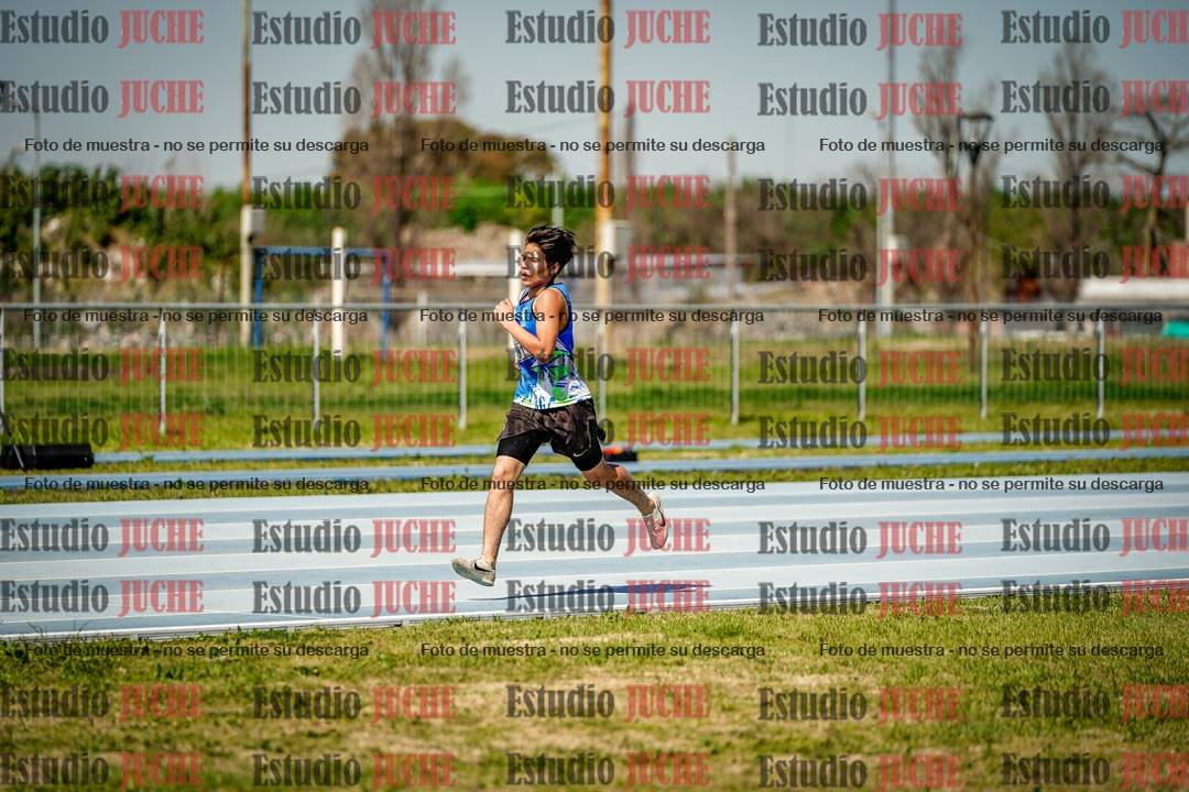 Fotos de los 2000 m con obstáculos de varones