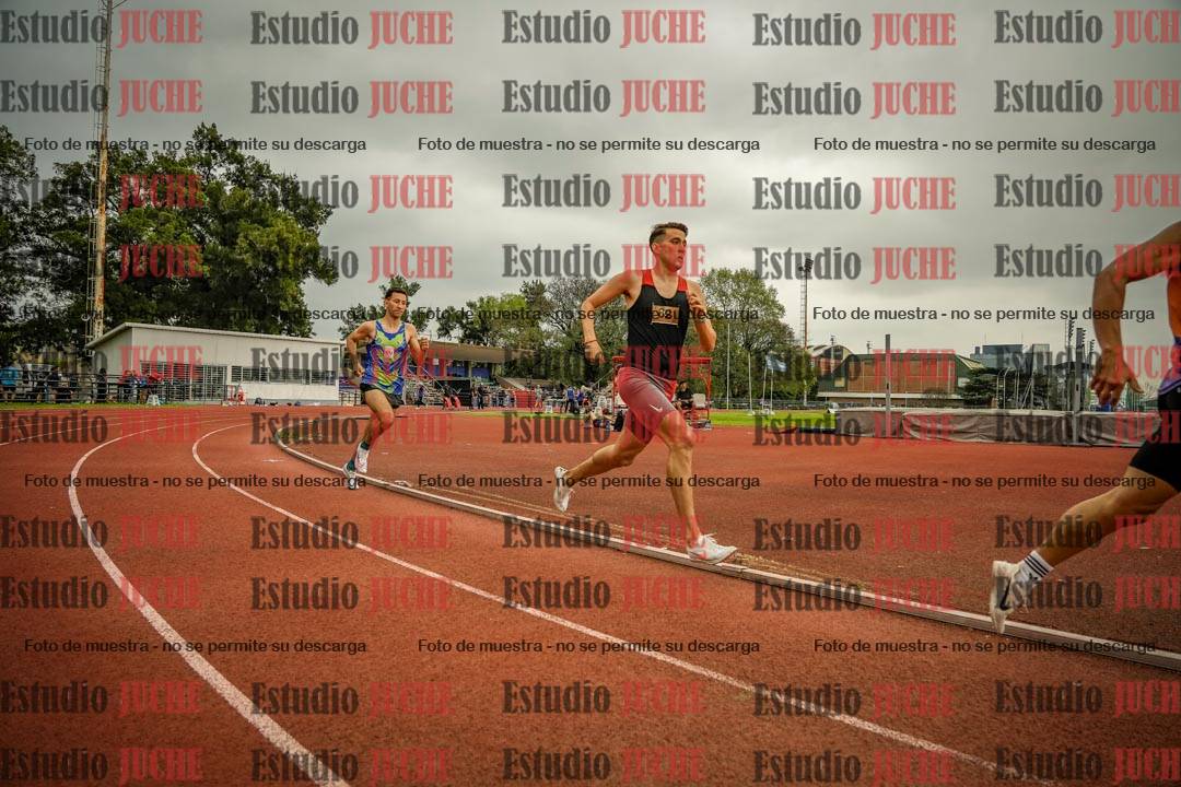 Fotos de los 800 m llanos de varones