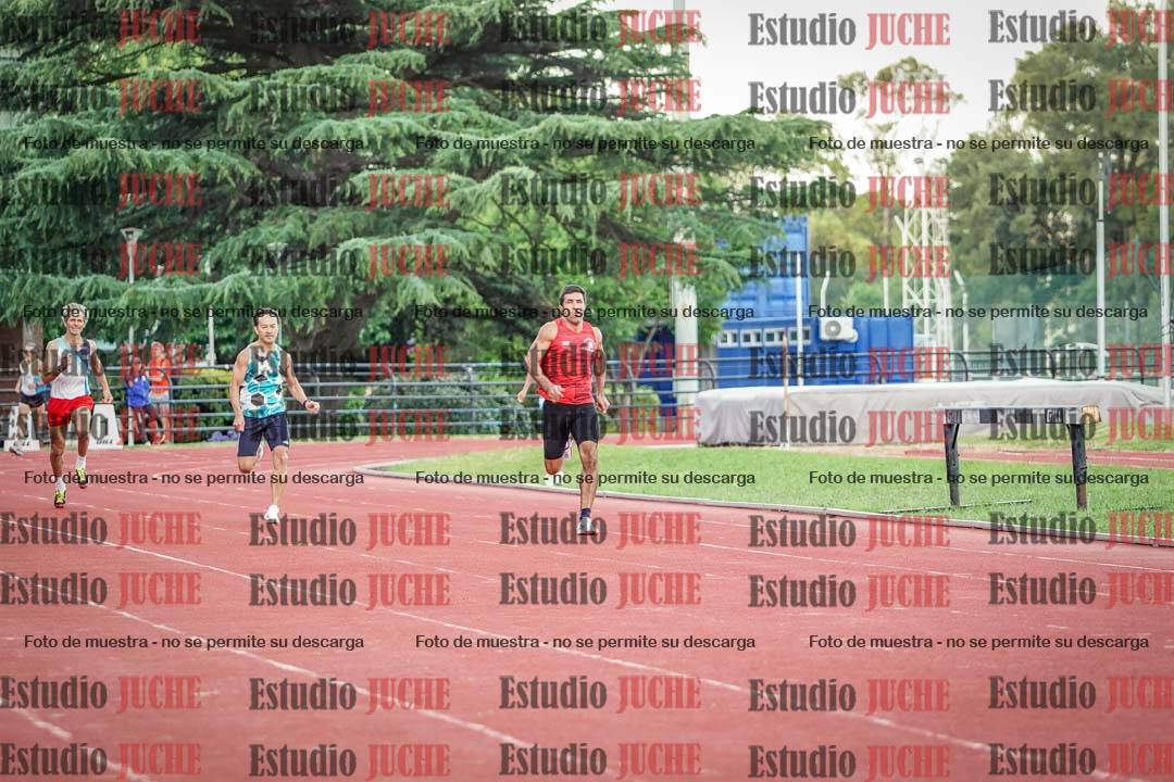 Fotos de los 400 m llanos de varones