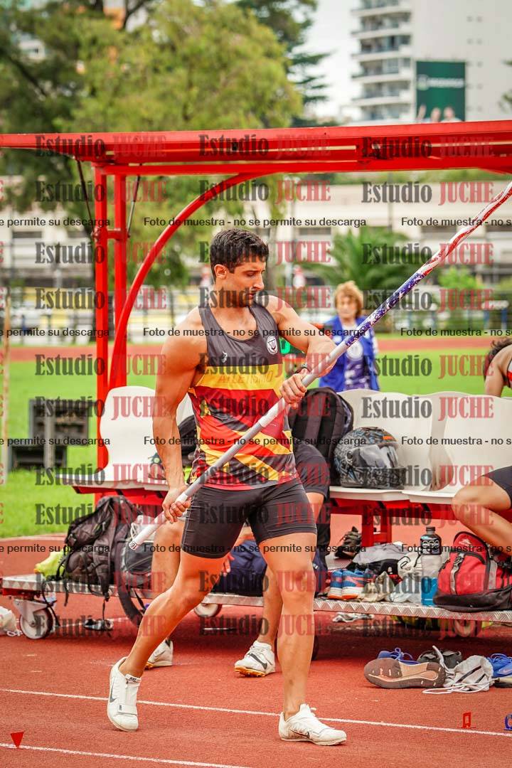 Fotos del salto con garrocha de varones - decatlón 8