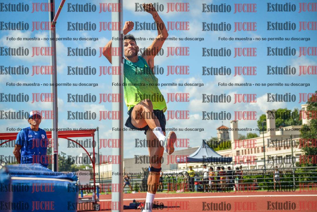 Fotos del salto en alto de varones
