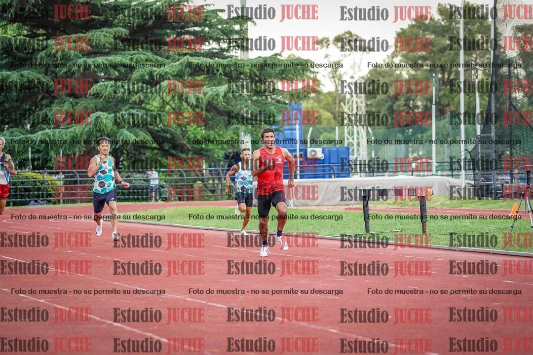 Fotos de los 400 m llanos de varones
