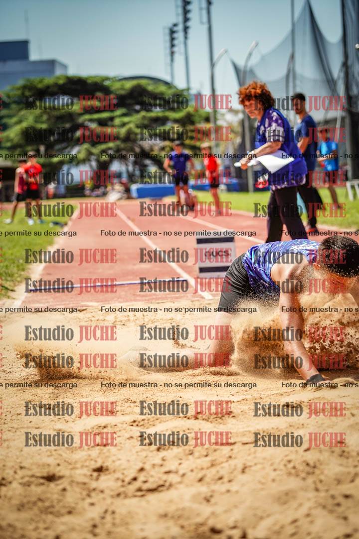 Fotos del salto en largo de varones - (incluye octatlón)