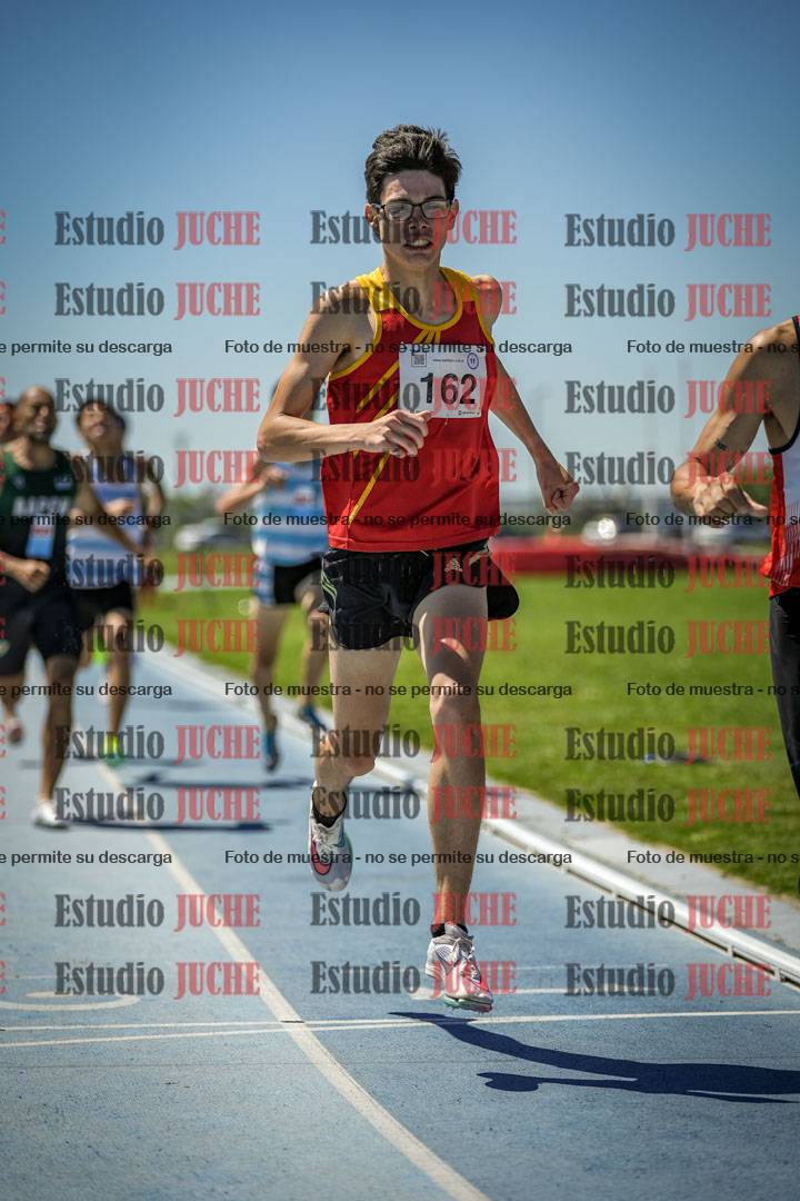 Fotos de los 800 m llanos de varones