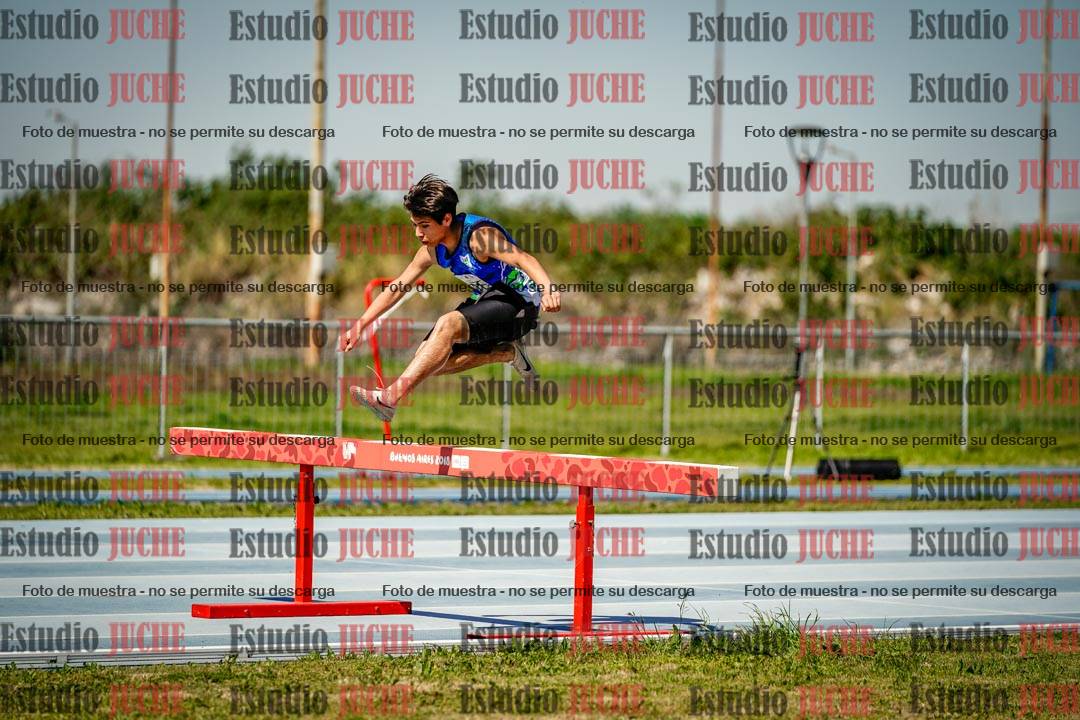 Fotos de los 2000 m con obstáculos de varones