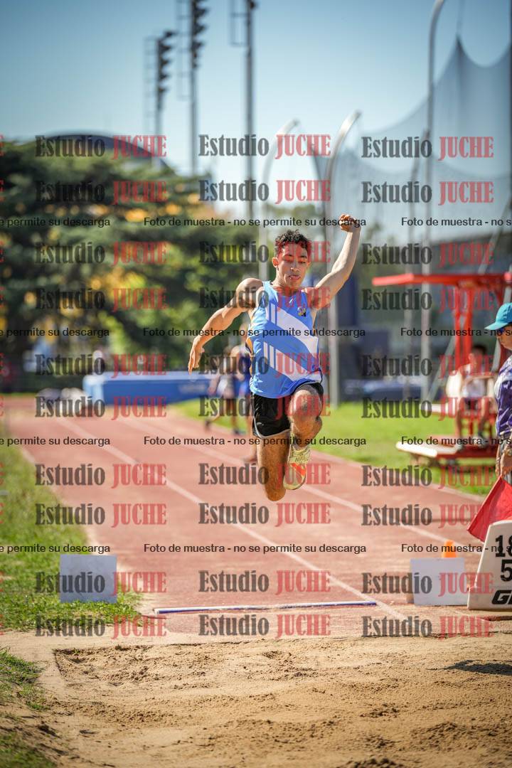 Fotos del salto en largo de varones - incluye U16