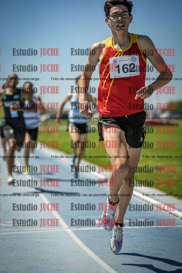 Fotos de los 800 m llanos de varones